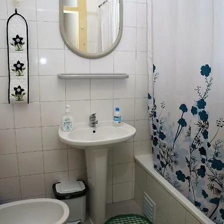 Quarto Bem Localizado Centro * Lisboa