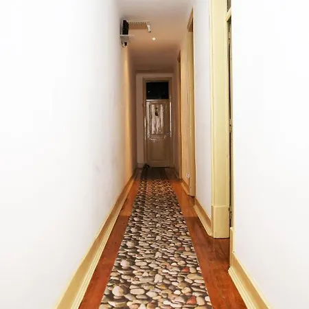 Quarto Bem Localizado Centro Δωμάτια σε οικογενειακή κατοικία *